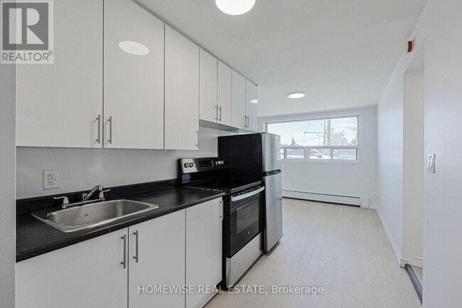 Photo - 2204 Dufferin St Unit 107