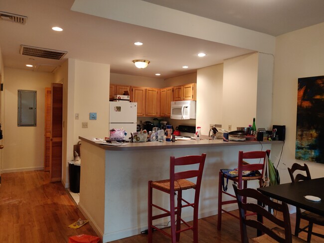 Photo - 154 Harvard St Condo