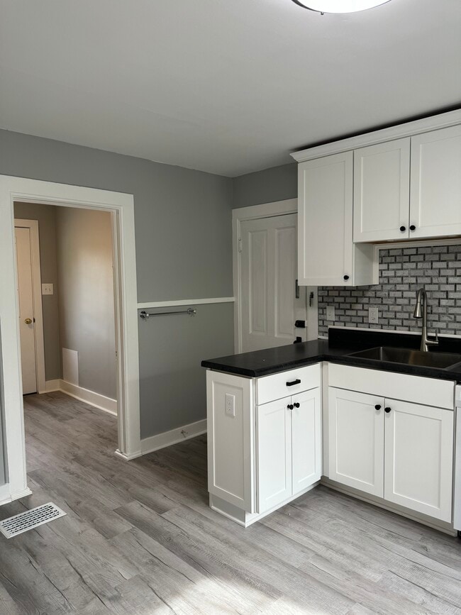 Photo - 204 Home St Unidad 2nd floor apartment