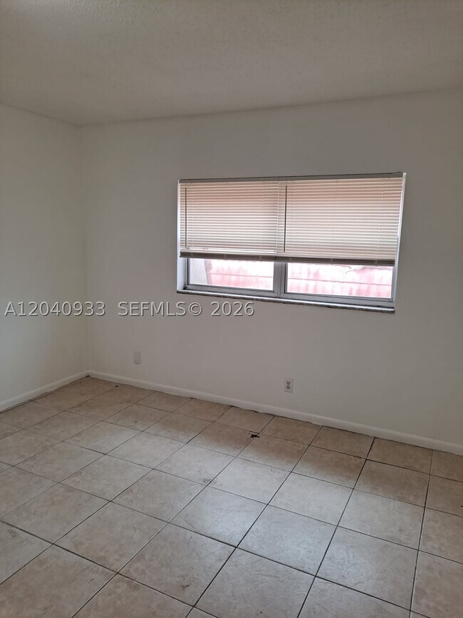 2560 NW 52nd Ave