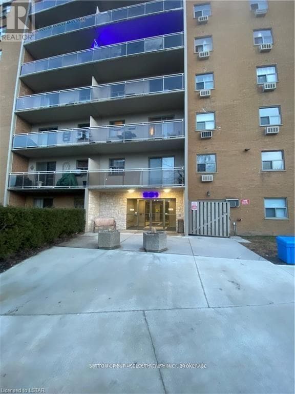 Photo - 931 Wonderland Rd S Unit 709