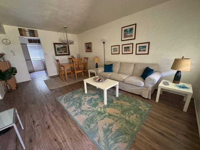 Sala de estar - 6700 1st Ave S Unidad 113 Rental