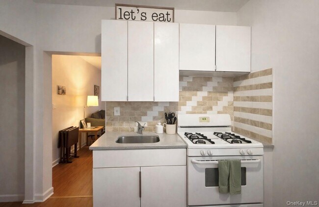 Photo - 8 Vermont St