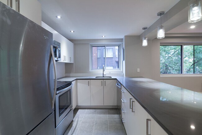 Photo - 3421 Rue Drummond Unit 28
