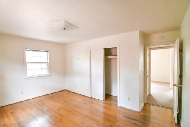 Photo - 109 Kent Terrace Unit A