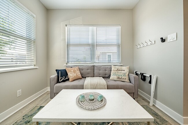 5708 Park Blvd Unit 1