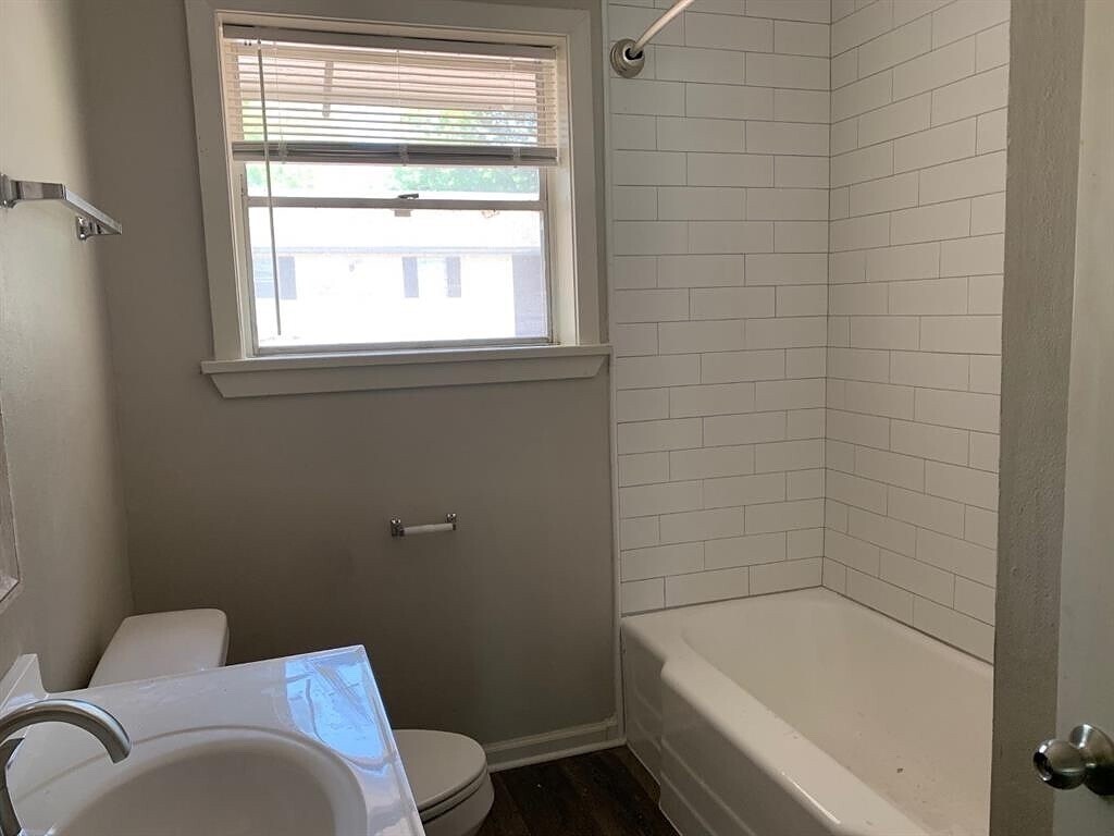 Photo - 1001 Washington St