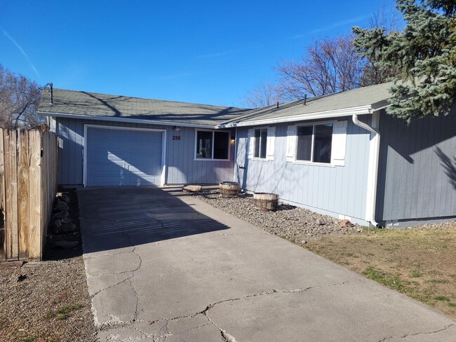 3 Bedroom / 1 Bathroom House in Madras Oregon - 3 Bedroom / 1 Bathroom House in Madras Oregon