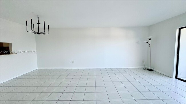 Photo - 130 S Shore Dr Unidad 4B