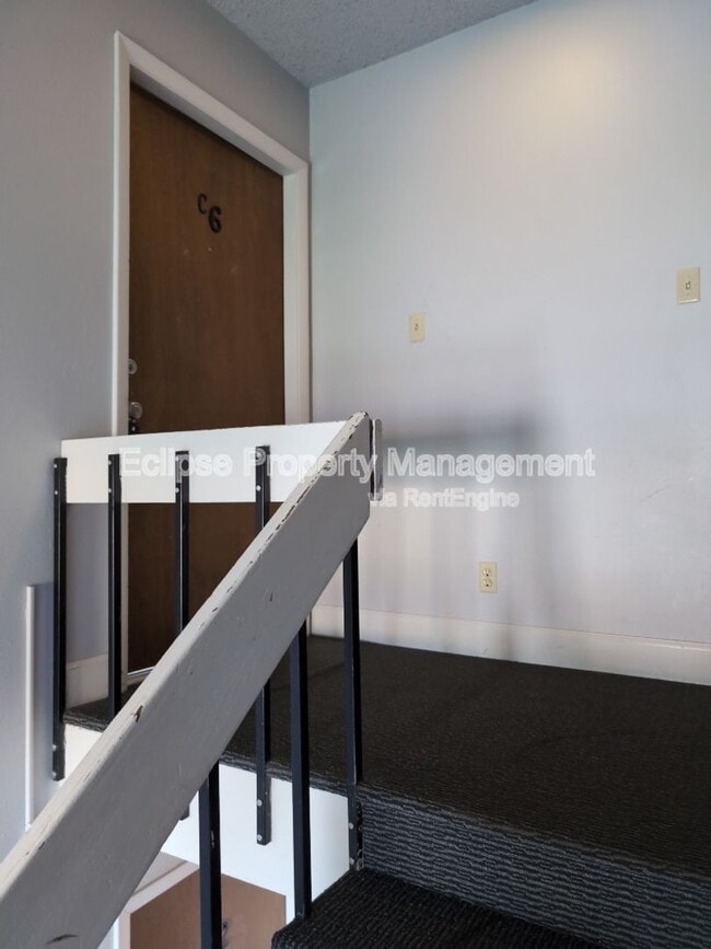 Photo - 502 Bell Ct Unit C6