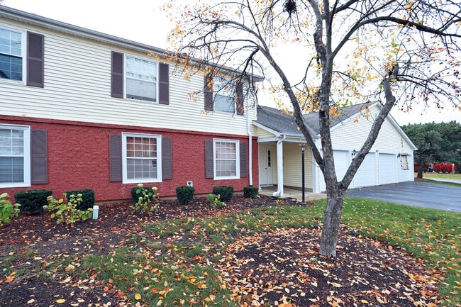 Photo - 675 Greenfield Ct Unit D2