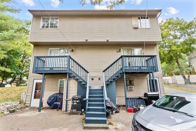 Photo - 123 Sumac St