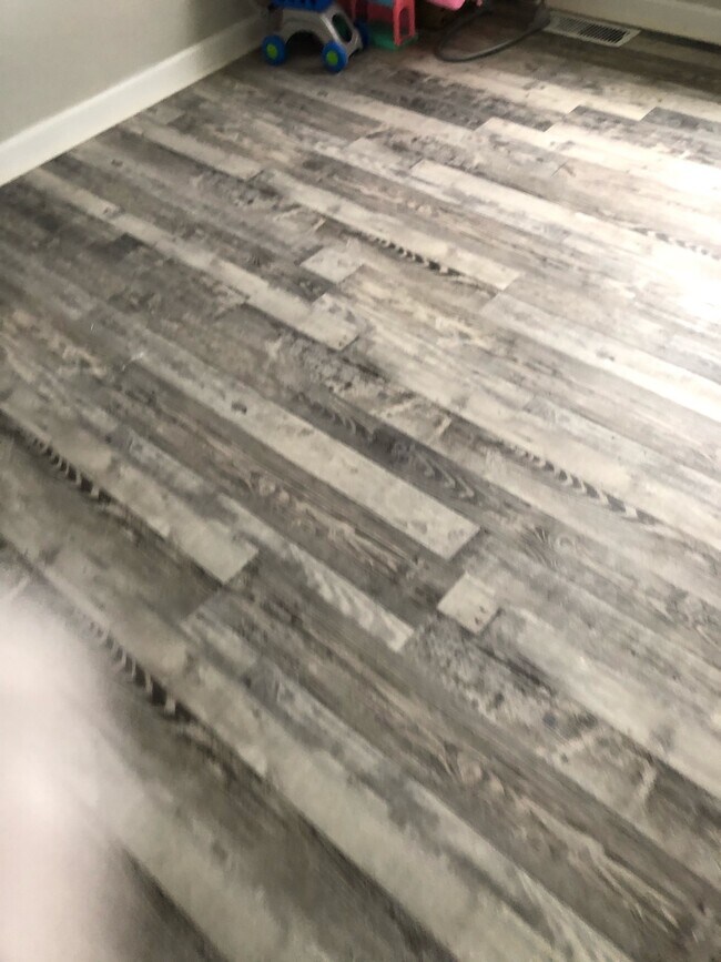 Photo - 430 Secretariat Dr