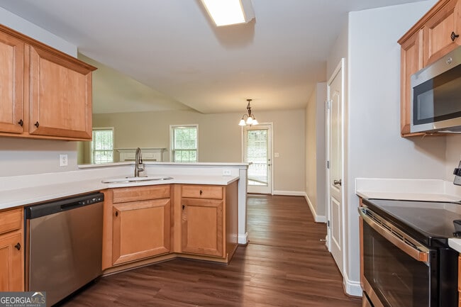 Photo - 3823 Refinement Way