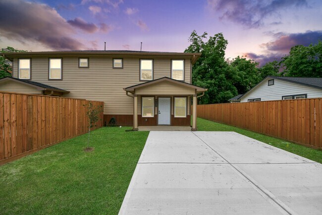 Photo - 2430 Dolly Wright St