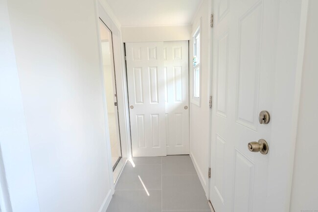 Photo - 56 Leonard St Unit B