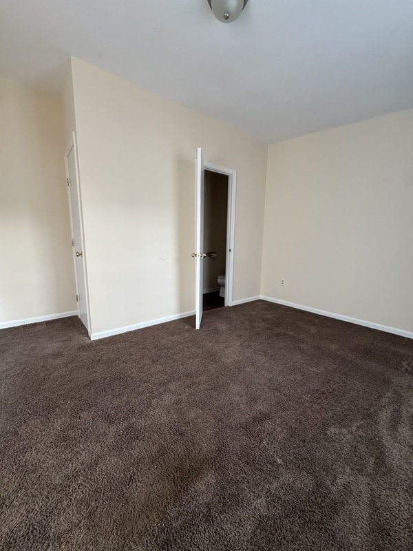 Photo - 1323 E 10th St