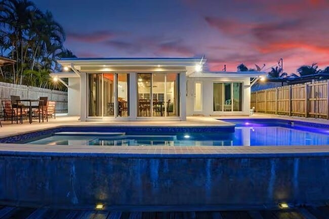 Photo - 2525 Gulfstream Ln