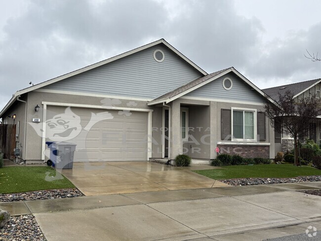 Building Photo - 4 Bedroom/ 2 Bathroom home in newer neighb...