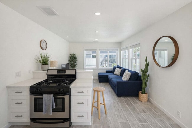 Photo - 818 Vanitie Ct Unit SI FL1-ID1520899P