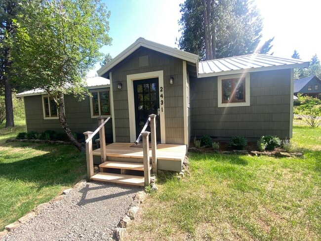Building Photo - 3 Bedrooms | 2 Bath Home in Trout Lake, Wa...