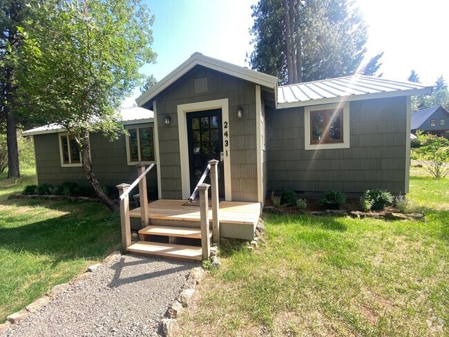 Building Photo - 3 Bedrooms | 2 Bath Home in Trout Lake, Wa...