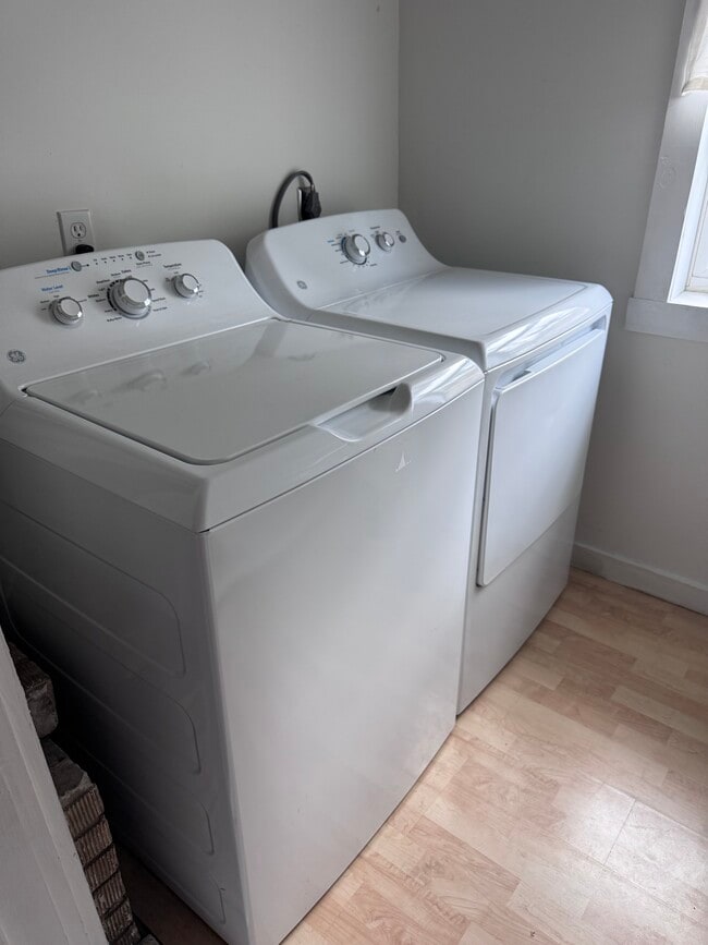 Photo - 1220 Waugh Dr