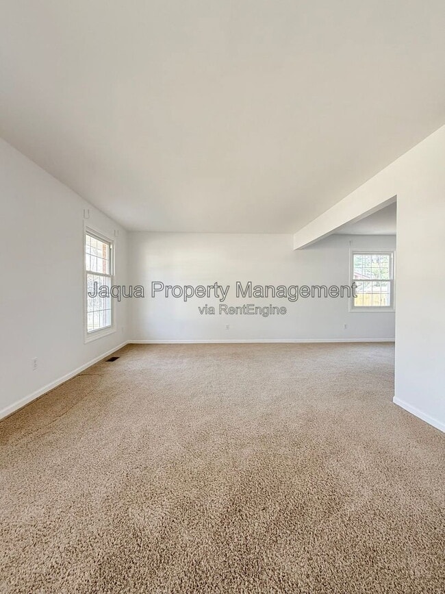 2383 Quincy Ave