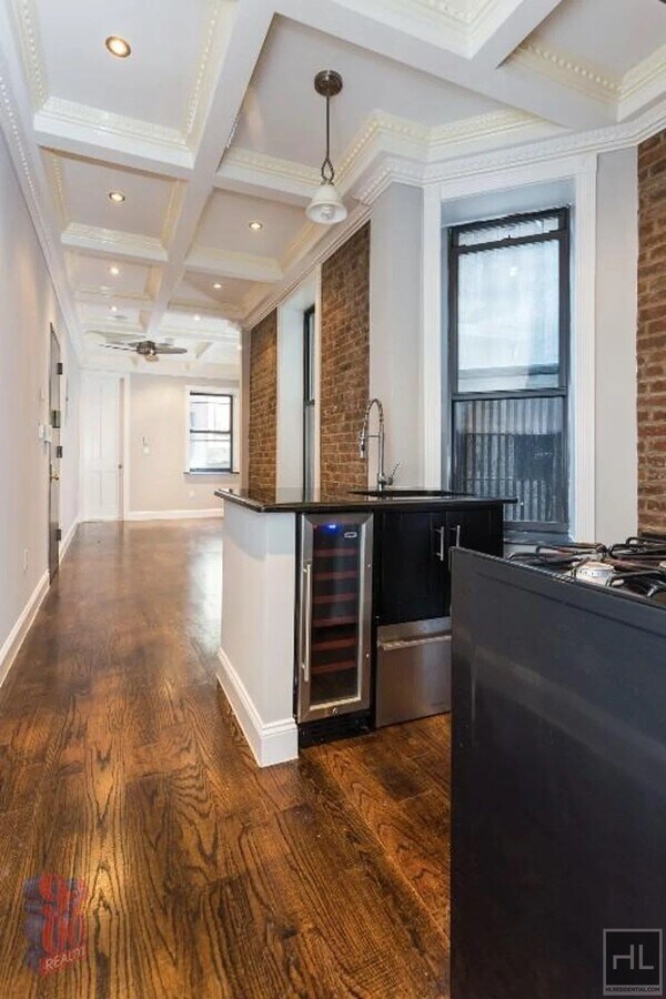 W 108th St - W 108th St Apartment Unit A