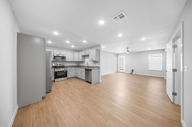 Photo - 6603 NW Altus St