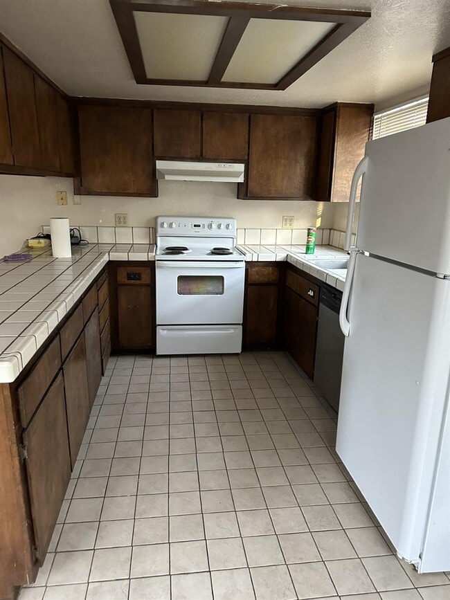 Photo - 3040 Bell St
