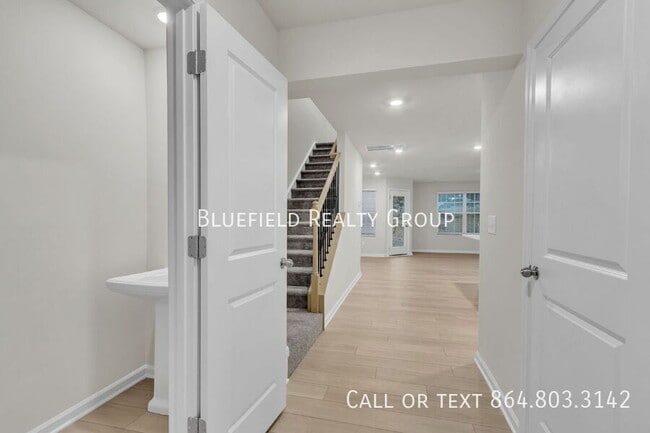 Photo - 808 Harper St