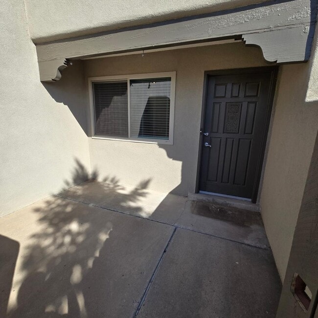 Photo - 1048 Monte Largo Dr NE