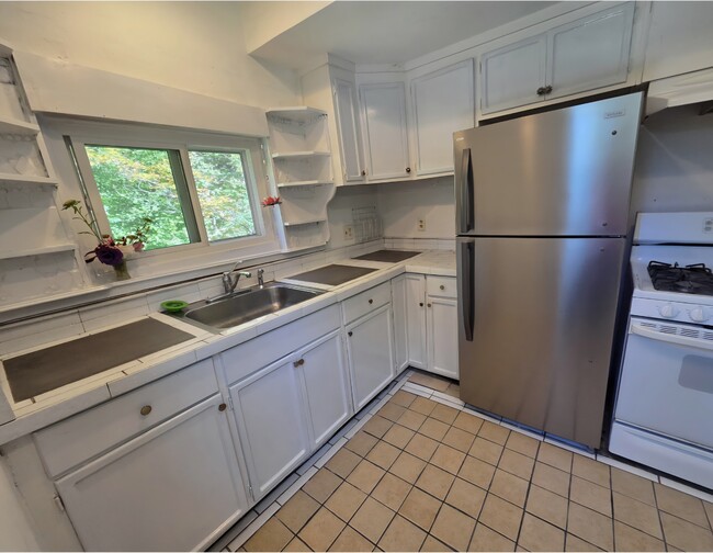 24 W Main St Unit #1