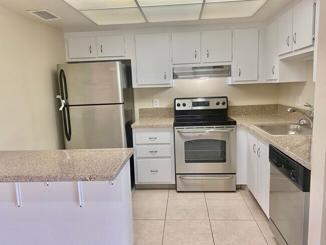 Photo - 4325 Oak Terrace Dr