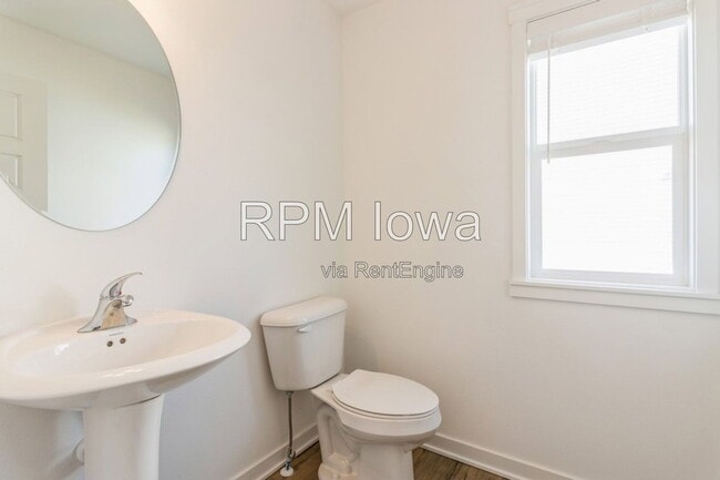 Photo - 1241 NW Yorktown Dr