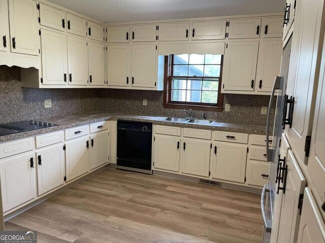 Photo - 119 Sawnee Dr