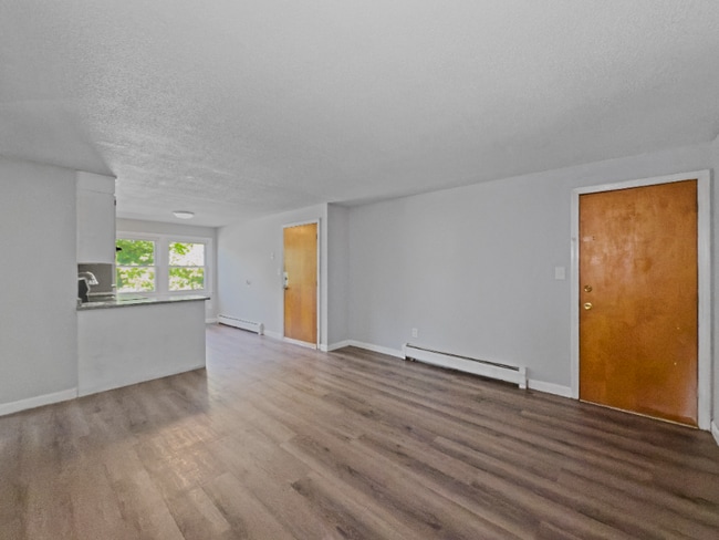 Photo - 21-25-25 Horne St Apartamento Unidad 8