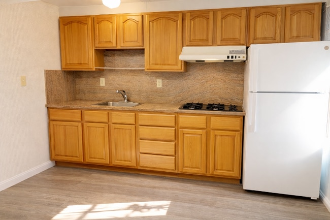 Photo - 241 Tingley St