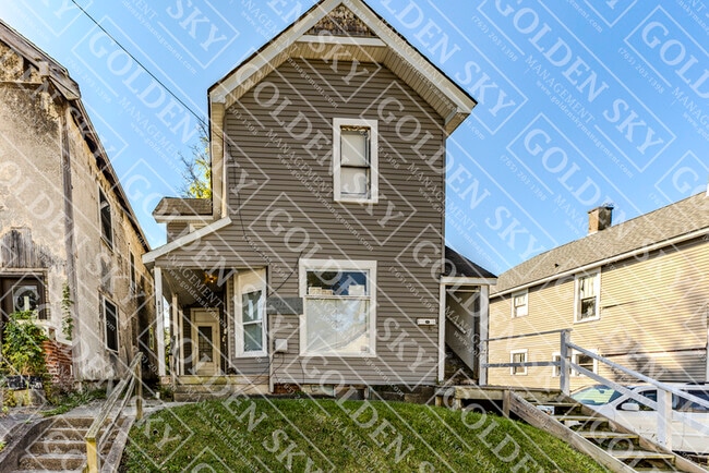 Building Photo - 817 W Main St Unit B