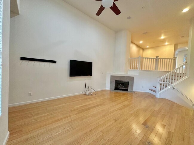 Photo - 1343 Wayne Way