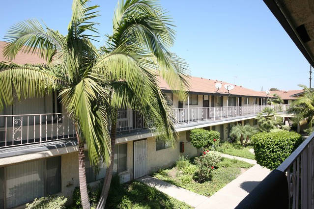 Photo - 2890 E Artesia Blvd Unidad 42