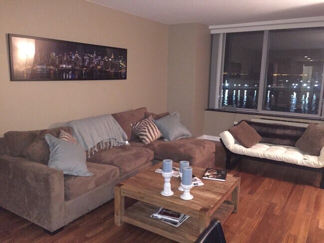 Photo - 25 Hudson St