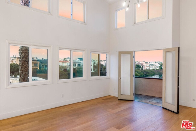 Photo - 29 Lighthouse St Unit 3PH