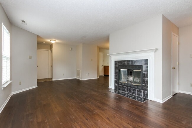 Photo - 3015 Redland Ln