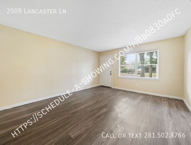 Photo - 2509 Lancaster Ln