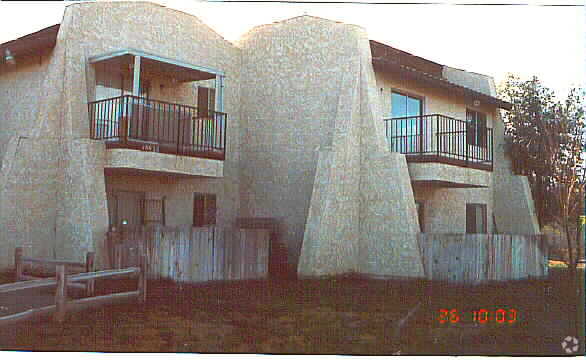 Larkspur Apartments