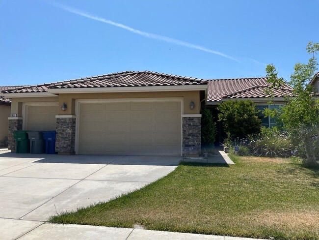 Coming Soon – Beautiful 4 Bedroom, 3 Bathr... - Coming Soon – Beautiful 4 Bedroom, 3 Bathr... House