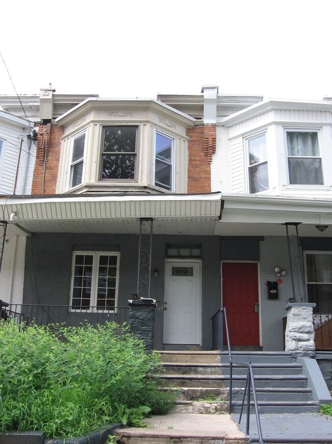 Building Photo - 878 N 50th St