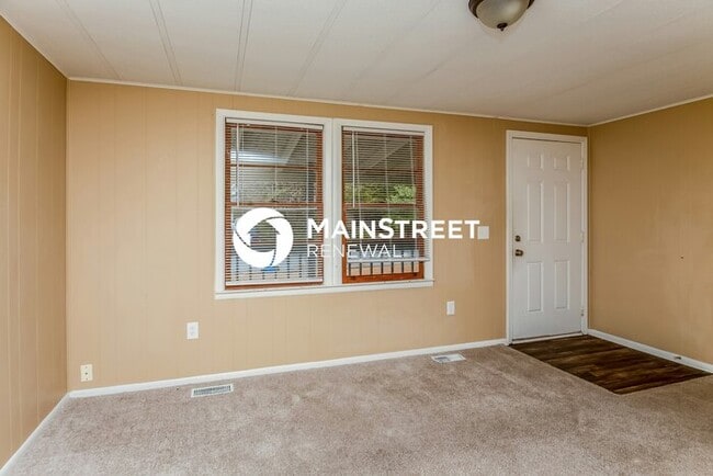 Photo - 4 Bedroom Pet-Friendly Home in McDonough, ...